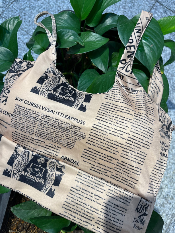 نیم تنه طرح روزنامه-فروشگاه اینترنتی لاوین گالری در شیراز