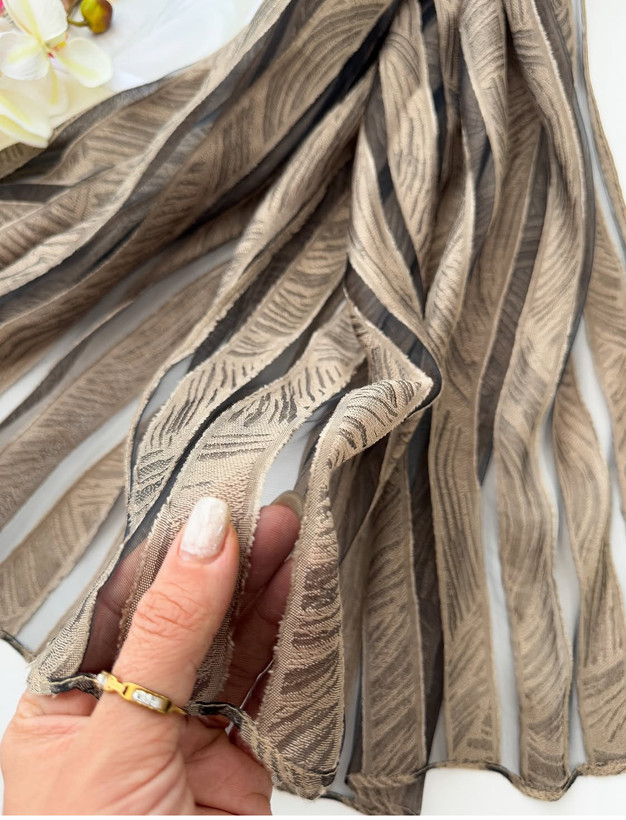 شال حریر دووره مجلسی-فروشگاه اینترنتی لاوین گالری در شیراز