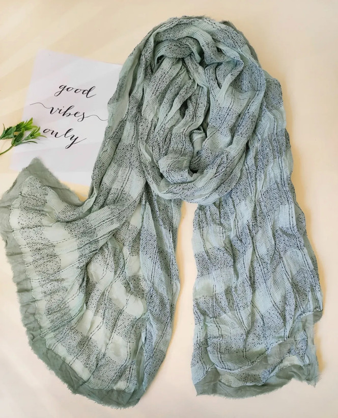 شال چهارخونه دونه برفی-فروشگاه اینترنتی لاوین گالری در شیراز