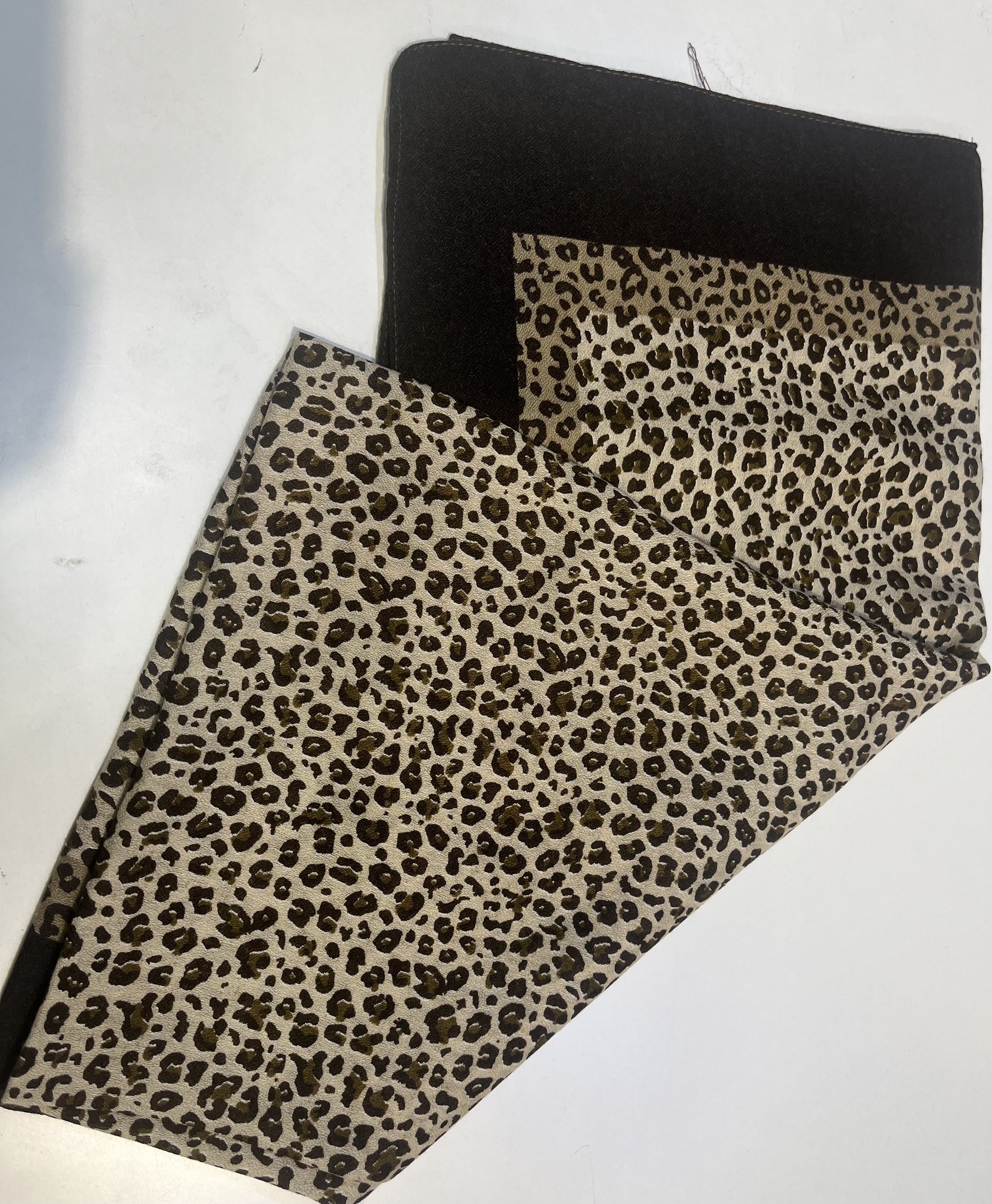 روسری نخی طرح پلنگی/فروشگاه اینترنتی لاوین گالری در شیراز